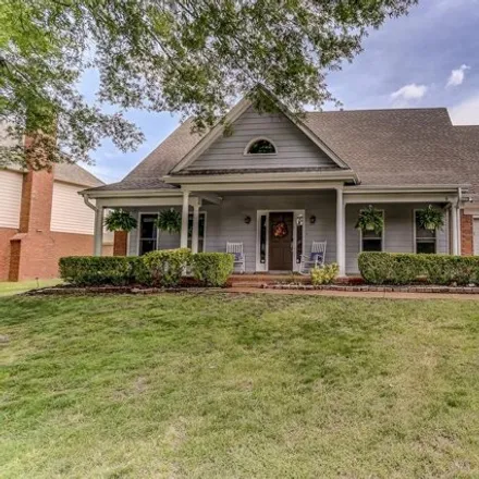 Buy this 4 bed house on 624 Dunwick Cove in Collierville, TN 38017
