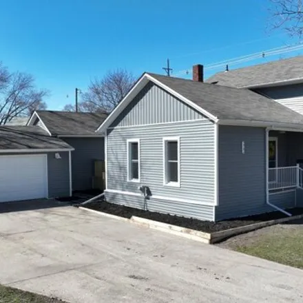 Buy this 4 bed house on 311 North Street in Saint Louis, MI 48880