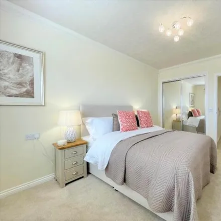 Image 4 - Neville Lodge, East Sussex, East Sussex, Bn10 7pe - Apartment for sale