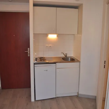 Rent this 1 bed apartment on 10 Rue Riquet in 63000 Clermont-Ferrand, France