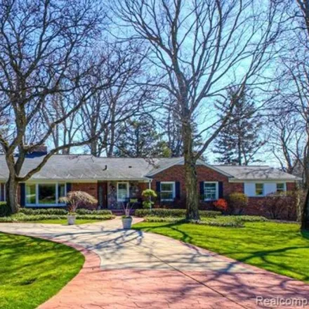 Buy this 4 bed house on 146 Endicott Road in Bloomfield Hills, MI 48304