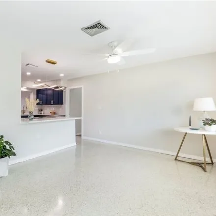 Image 4 - Cleaves Road, Palm Frond Condominiums, North Fort Myers, FL 33903, USA - House for sale