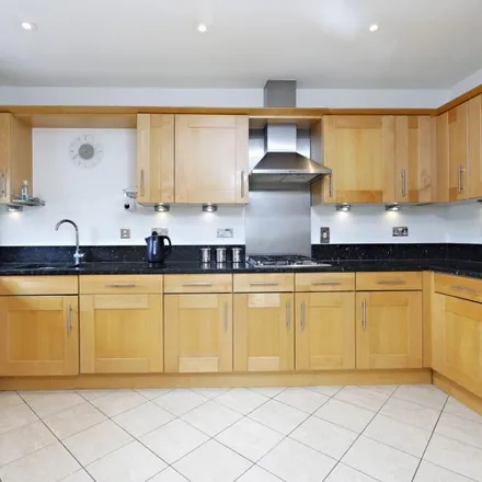 Image 3 - Warren House &amp; Atwood House, 185 Warwick Road, London, W8 6PL, United Kingdom - Apartment for rent