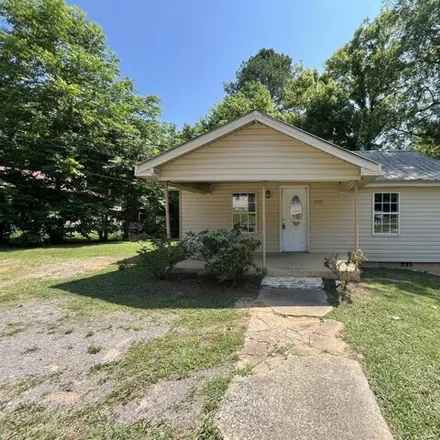 Buy this 3 bed house on 505 W Lake Dr in Bessemer, Alabama