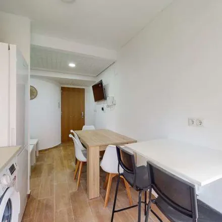 Image 3 - Centelles Peluqueros, Carrer de Noguera, 46024 Valencia, Spain - Apartment for rent
