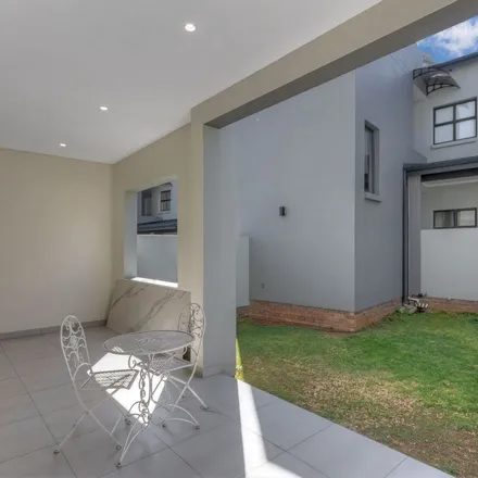 Image 8 - Loudoun Road, Benmore Gardens, Sandton, 2031, South Africa - Apartment for rent