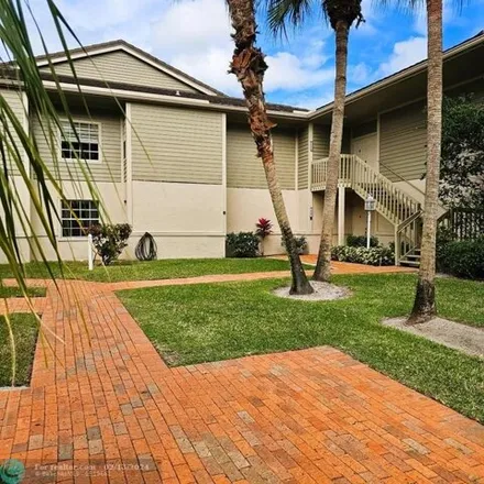 Buy this 2 bed condo on 7698 Elm Ridge Drive in Boca Pointe, Palm Beach County