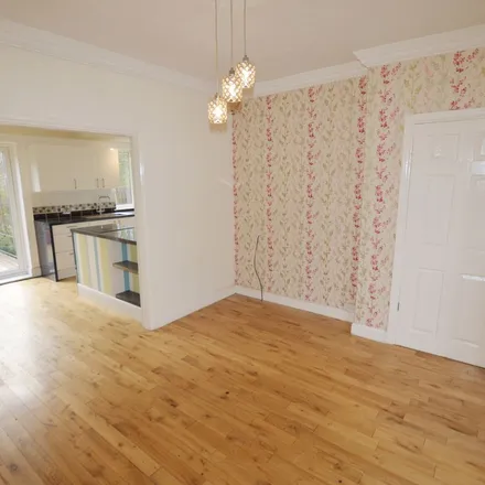 Rent this 3 bed duplex on Hollinsend Avenue in Sheffield, S12 2EL