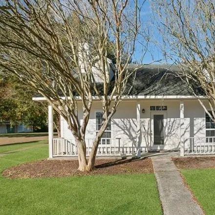 Buy this 3 bed house on 7912 Bayou Fountain Avenue in Bayou Fountain, East Baton Rouge Parish