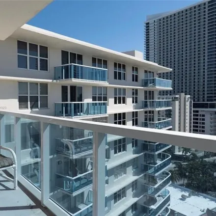 Image 7 - South Ocean Drive, Beverly Beach, Hollywood, FL 33009, USA - Condo for sale