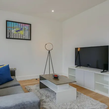 Image 2 - London, TW3 1HY, United Kingdom - Apartment for rent
