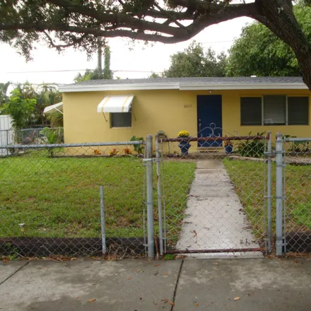 Buy this 3 bed house on 2009 West Drive in Westgate-Belvedere Homes, Palm Beach County
