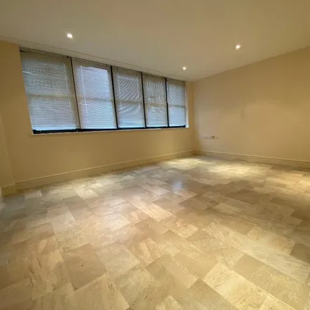 Rent this studio apartment on Post Office in 59 Commercial Road, Swindon