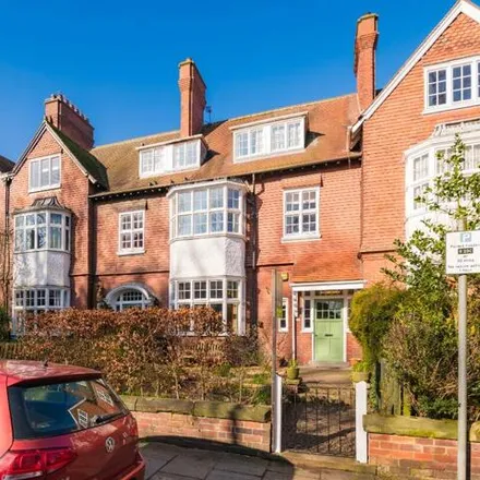 Buy this 6 bed townhouse on The Avenue in York, YO30 6AS