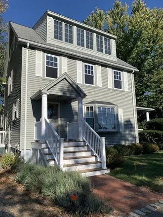 Image 2 - 62 Beach Street, Manchester-by-the-Sea, MA 01944, USA - House for rent