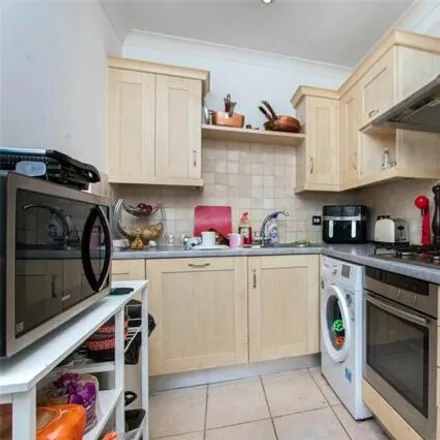 Image 6 - St James Rise, Colchester, CO1 2GD, United Kingdom - Apartment for sale