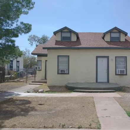 Buy this 3 bed house on 1401 Michigan Avenue in Alamogordo, NM 88310