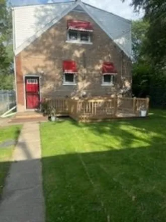 Buy this 4 bed townhouse on 8100 South Escanaba Avenue in Chicago, IL 60617