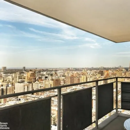 Image 4 - Mayfair Towers, 15 West 72nd Street, New York, NY 10023, USA - Apartment for sale