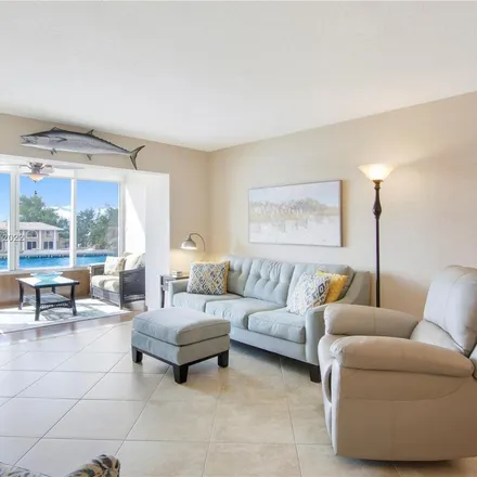 Image 4 - 898 North Riverside Drive, Pinehurst Village, Pompano Beach, FL 33062, USA - Apartment for rent