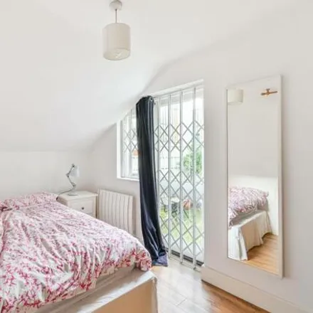 Buy this 1 bed apartment on 61 Allen Road in London, N16 8RY