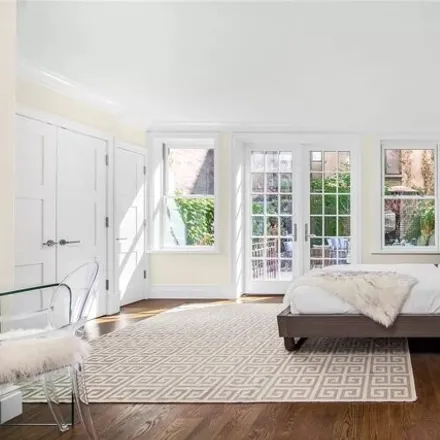 Image 3 - 232 West 24th Street, New York, NY 10011, USA - Townhouse for sale