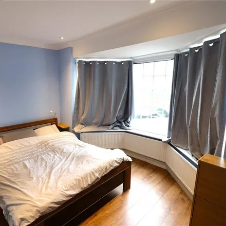 Image 5 - Colindeep Lane, The Hyde, London, NW9 6ED, United Kingdom - Apartment for rent