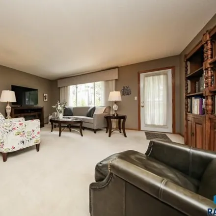 Image 3 - 4600 South Veronica Place, Sioux Falls, SD 57105, USA - Condo for sale