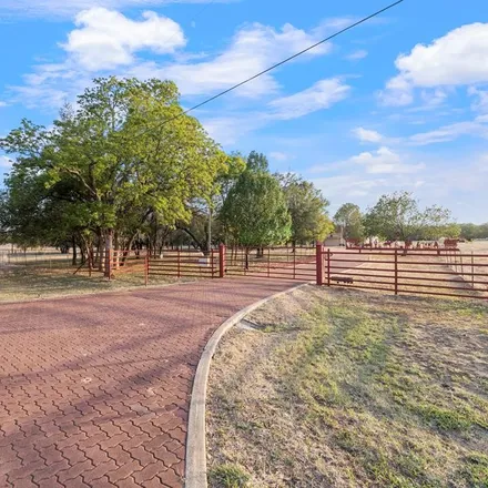 Image 2 - 226 Woodland Drive, Blumenthal, Gillespie County, TX 78624, USA - House for sale