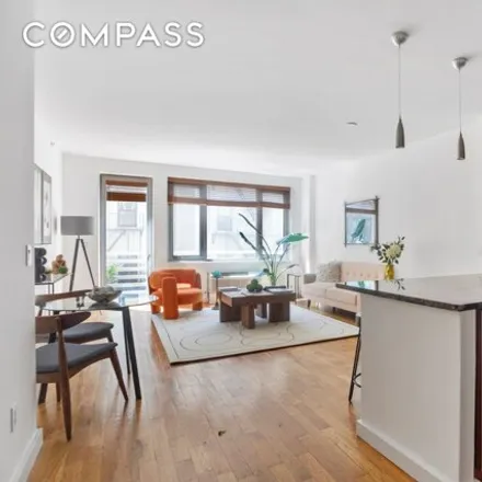 Image 2 - 450 East 117th Street, New York, NY 10035, USA - Condo for sale