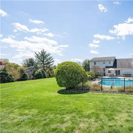 Image 2 - 5982 Helen Drive, Krocksville, Upper Macungie Township, PA 18104, USA - House for sale