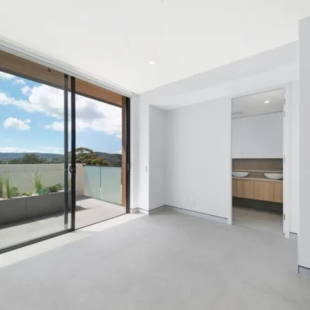 Image 2 - Auburn Street, Point Frederick NSW 2250, Australia - Apartment for rent