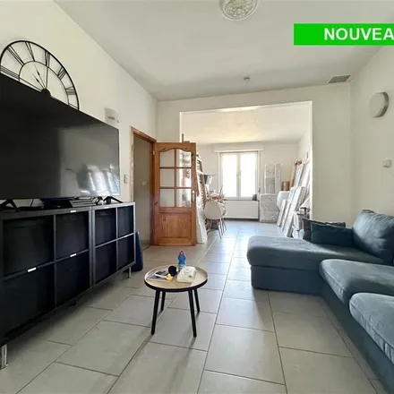 Rent this 3 bed apartment on Chaussée d'Andenne 21 in 4500 Huy, Belgium