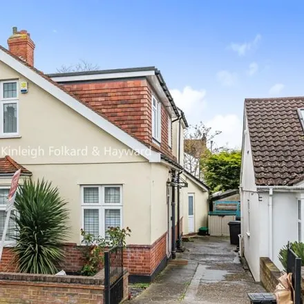 Rent this 4 bed house on 9 Walkden Road in Red Hill, London