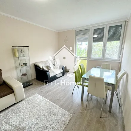 Rent this 2 bed apartment on Debrecen in Nyár utca 8, 4027