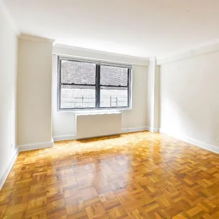 Rent this 3 bed apartment on 353 East 83rd Street in New York, NY 10028