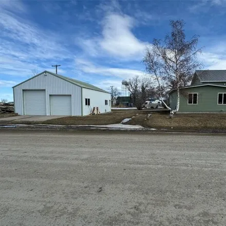 Image 1 - 898 8th Street, Valier, MT 59486, USA - House for sale