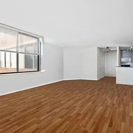 Image 2 - 1441 1st Avenue, New York, NY 10021, USA - Apartment for rent