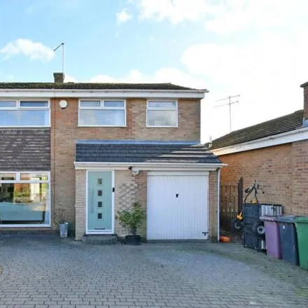 Buy this 4 bed house on Buckingham Close in Holmesfield, S18 8ZX