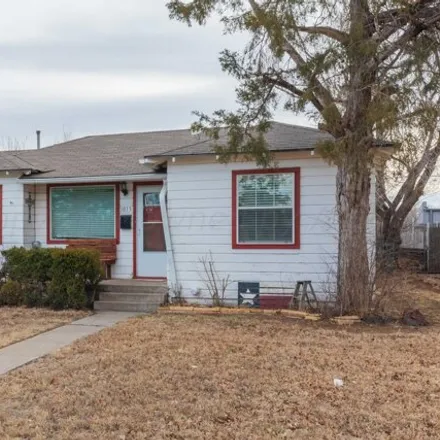 Buy this 2 bed house on 1061 South Florida Street in Amarillo, TX 79102