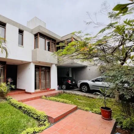 Buy this 5 bed house on Jirón Fortaleza de Paramonga in Santiago de Surco, Lima Metropolitan Area 15038