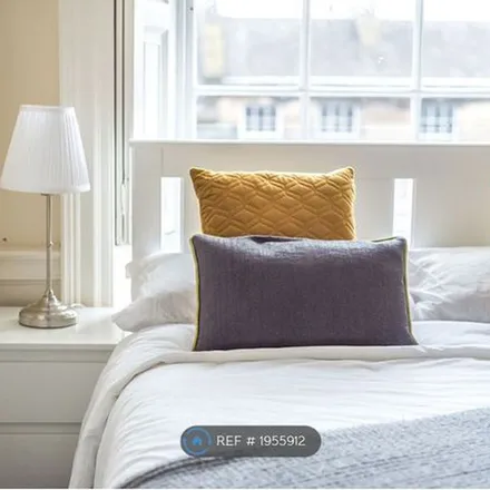Rent this 2 bed apartment on 22 Howe Street in City of Edinburgh, EH3 6TE