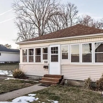 Buy this 2 bed house on 348 West Caroline Street in Fenton, MI 48430