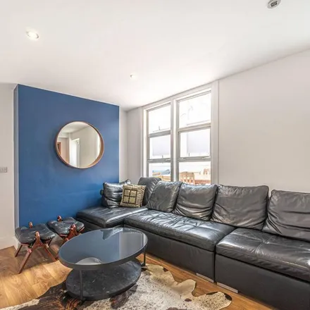 Rent this 2 bed apartment on 167 Cricklewood Broadway in London, NW2 3JB