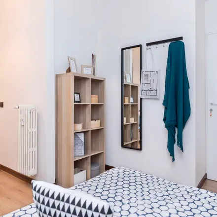 Rent this studio room on Via Giulio Tarra in 1, 20125 Milan MI