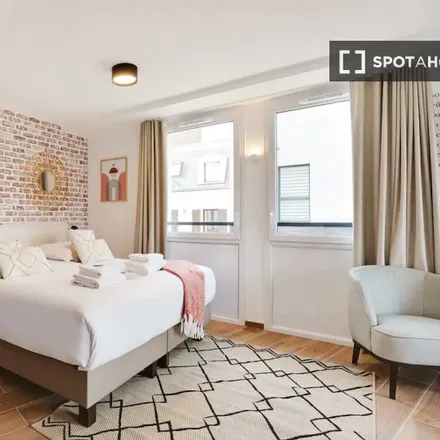 Rent this studio apartment on 82 Rue de la Pompe in 75016 Paris, France