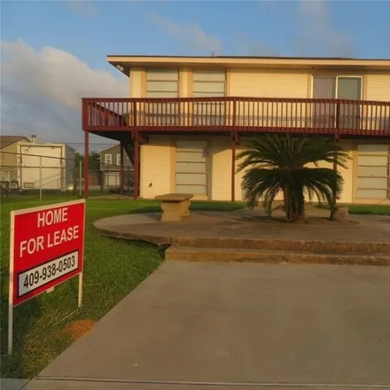 Rent this 2 bed house on 46 Tarpon Street in Bayou Vista, Galveston County