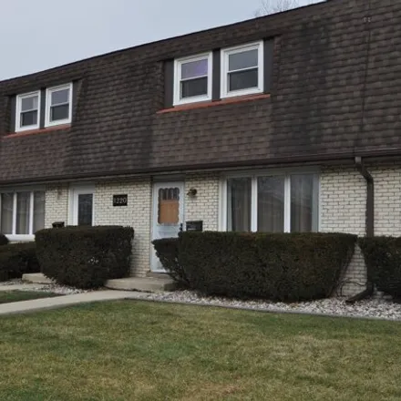 Rent this 3 bed house on 1203 Town Crest Drive in New Lenox, IL 60451