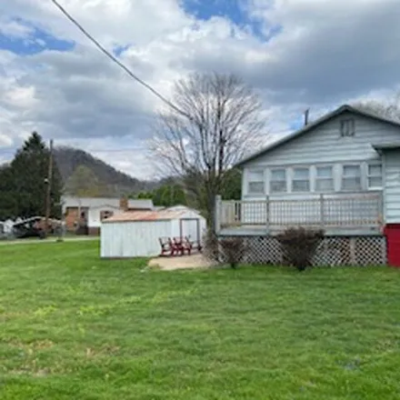 Image 3 - 101 West 5th Street, Elkhorn City, KY 41522, USA - House for sale