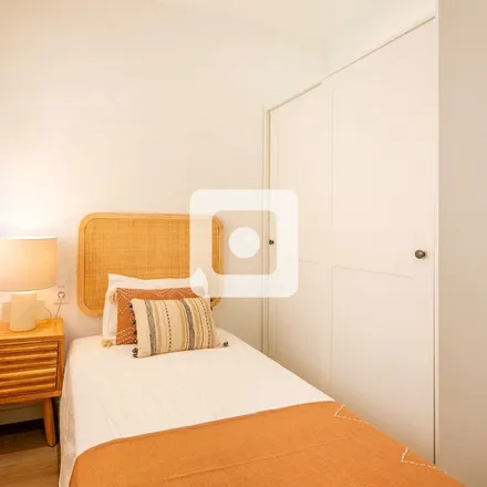 Rent this 2 bed apartment on Carrer del Doctor Trueta in 143, 08005 Barcelona